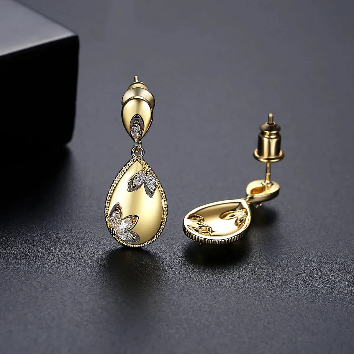 Cubic Zirconia Waterdrop Earrings
