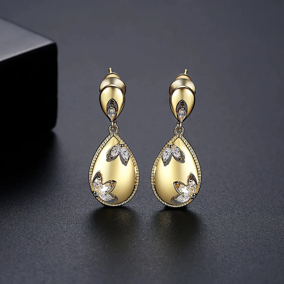 Cubic Zirconia Waterdrop Earrings