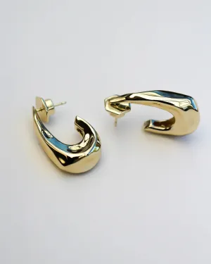 HOOK HAMMERED EARRINGS - GOLD