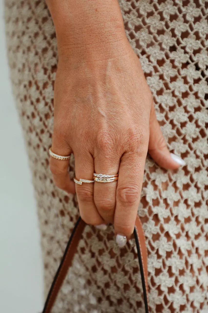 La Princesse Graduated Shared Prong Diamond Ring